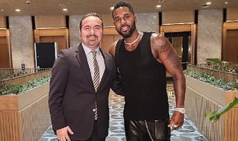 Müziğin dahi çocuğu Jason Derulo Türk kahvaltısına hayran kaldı